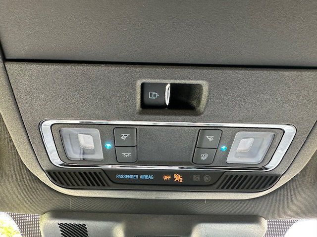 Vehicle image 35 of 47