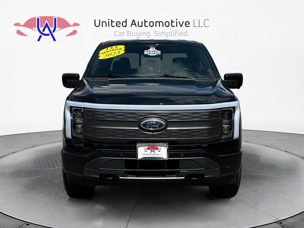 Vehicle image 2 of 47