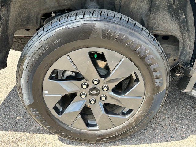 Vehicle image 45 of 47