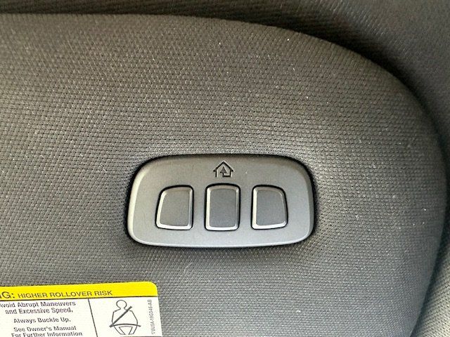 Vehicle image 34 of 47