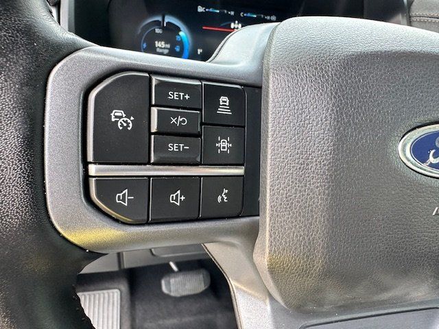 Vehicle image 16 of 47