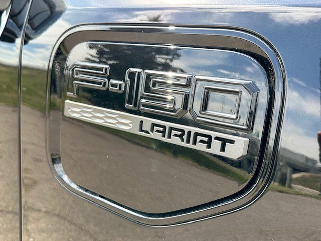 Vehicle image 41 of 47