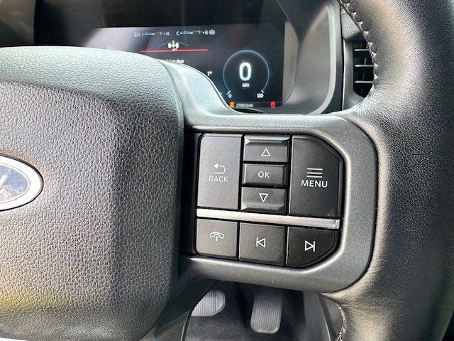 Vehicle image 17 of 47