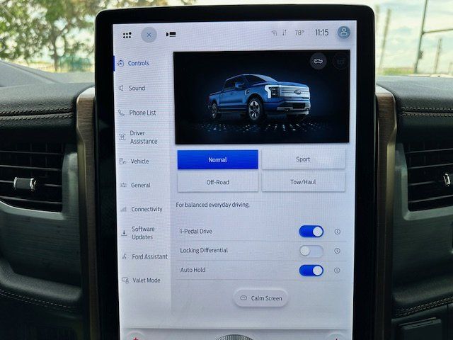 Vehicle image 23 of 47