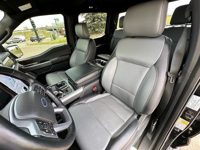 Vehicle image 36 of 47