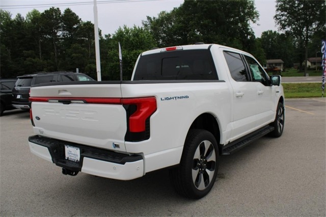 2023 Ford F-150 Lightning Platinum Image 3 of 21