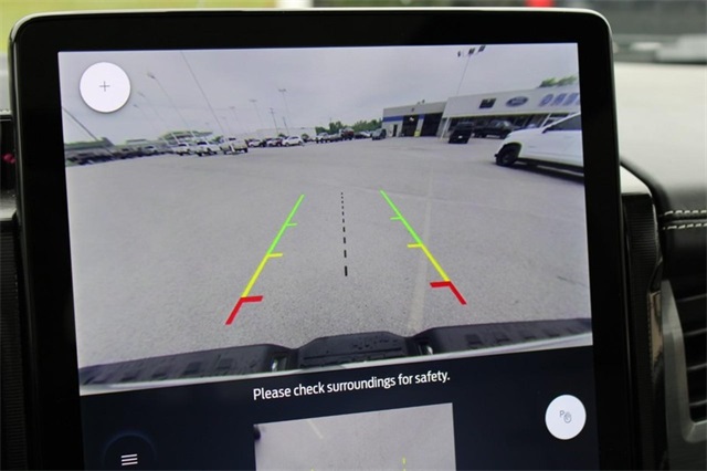 2023 Ford F-150 Lightning Platinum Image 19 of 21