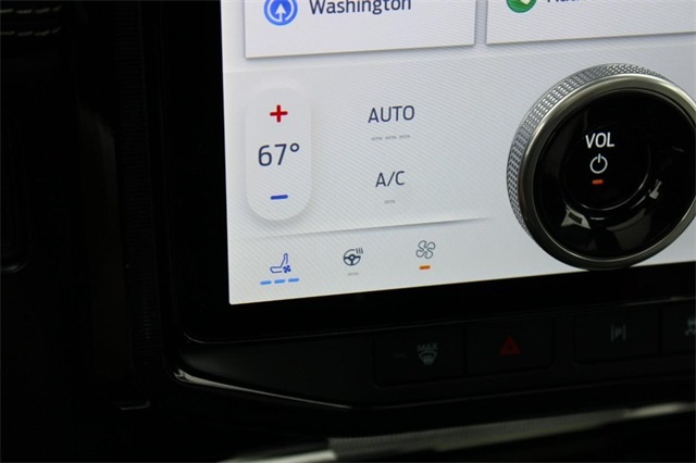 2023 Ford F-150 Lightning Platinum Image 18 of 21