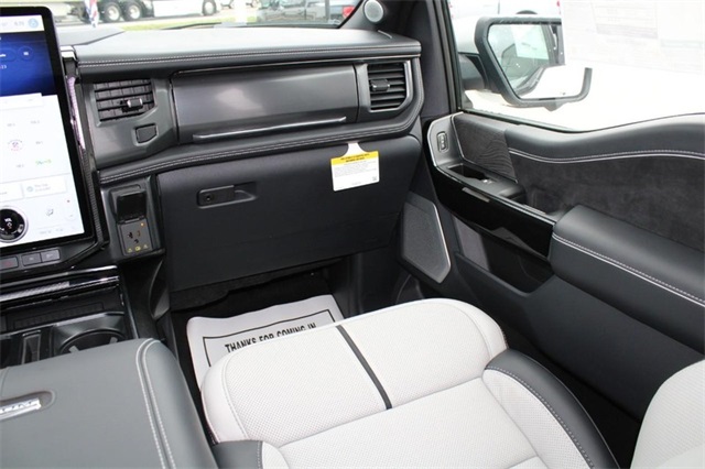 2023 Ford F-150 Lightning Platinum Image 10 of 21