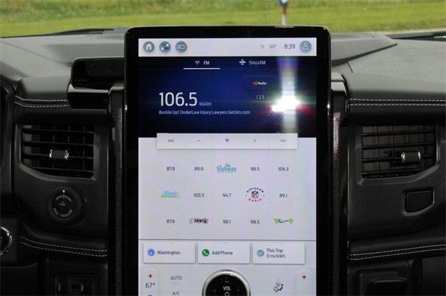 2023 Ford F-150 Lightning Platinum Image 8 of 21