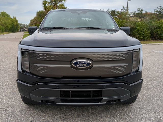 2023 Ford F-150 Lightning XLT Image 9 of 29
