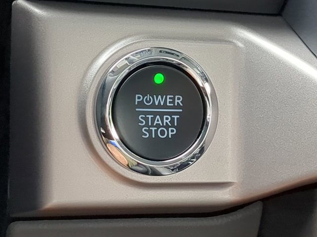 2023 Ford F-150 Lightning XLT Image 28 of 29