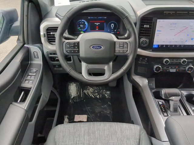 2023 Ford F-150 Lightning XLT Image 16 of 29