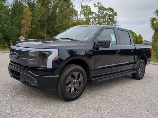 2023 Ford F-150 Lightning XLT Image 8 of 29
