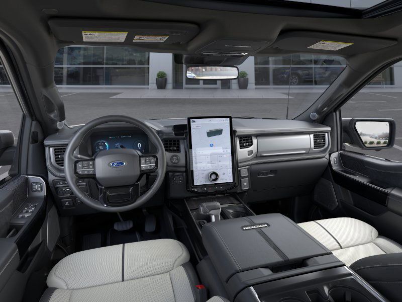 2023 Ford F-150 Lightning Platinum Image 9 of 22