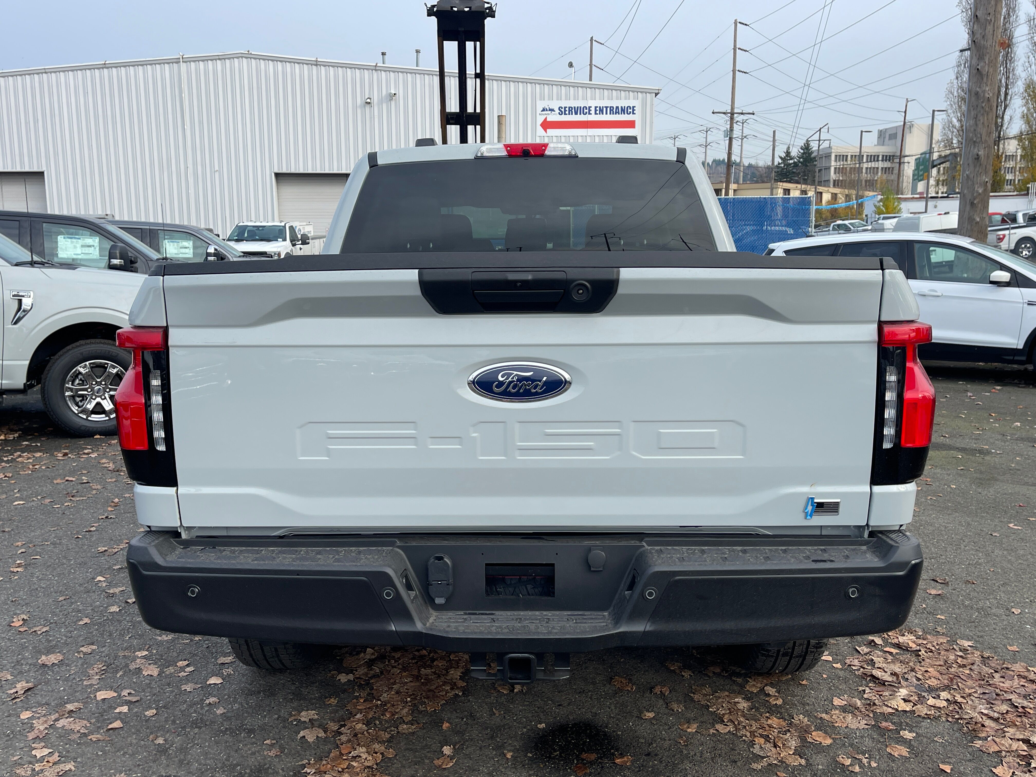 Vehicle image 6 of 10