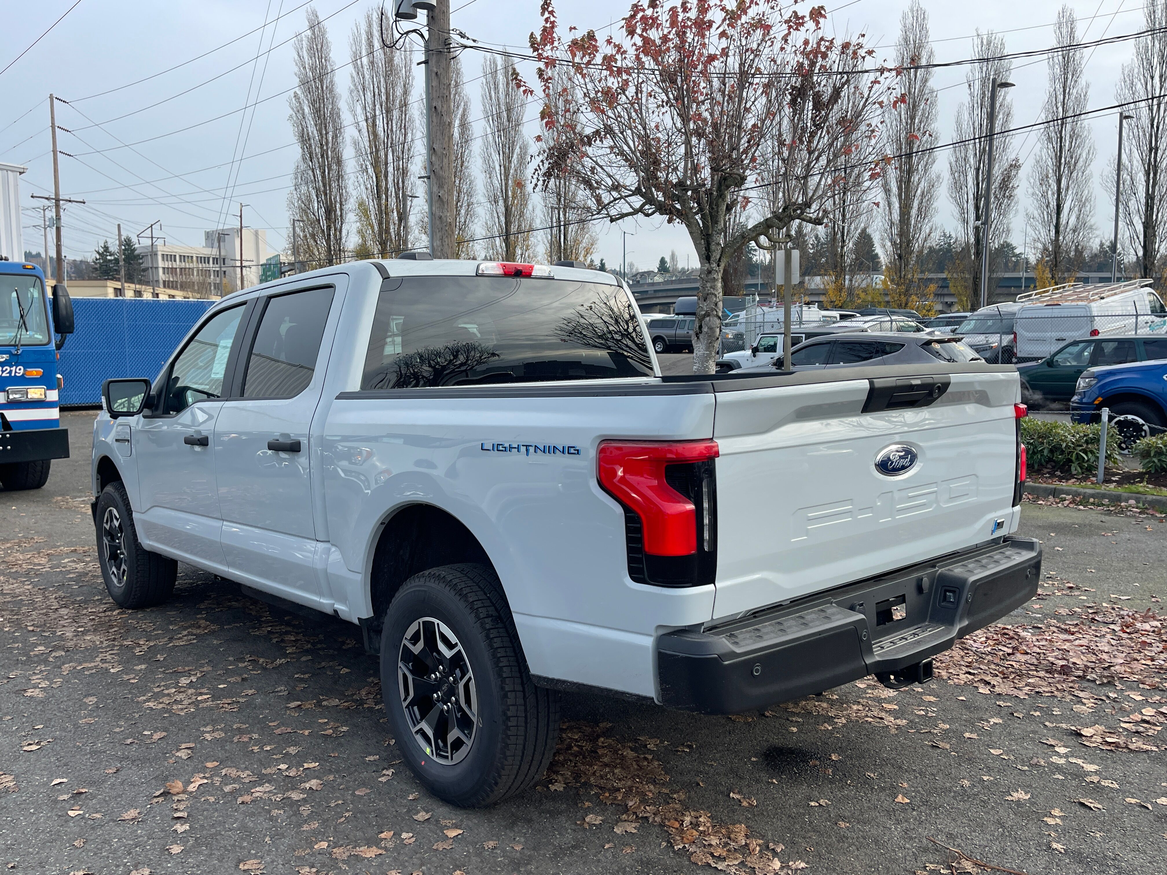 Vehicle image 7 of 10