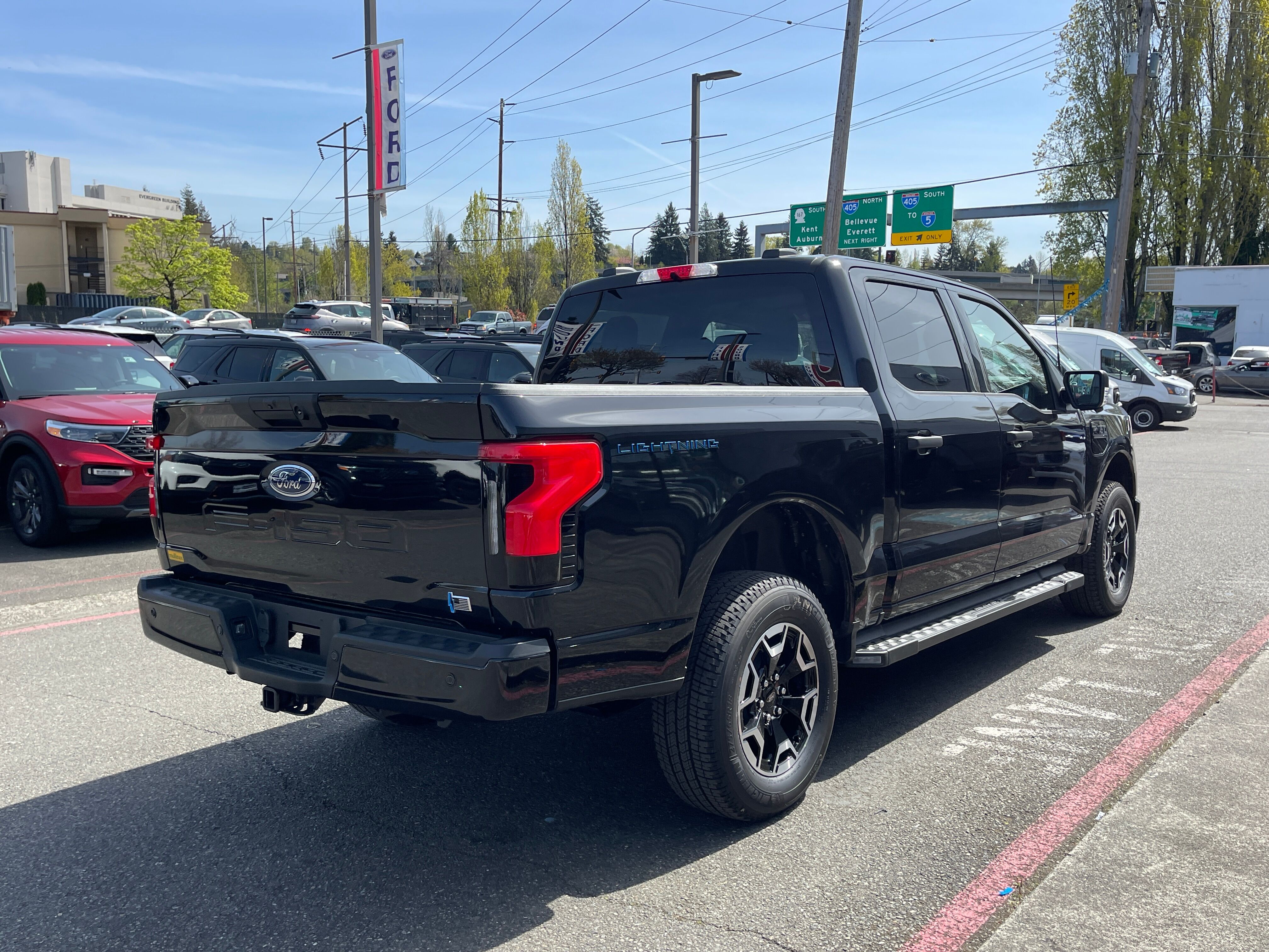Vehicle image 5 of 10