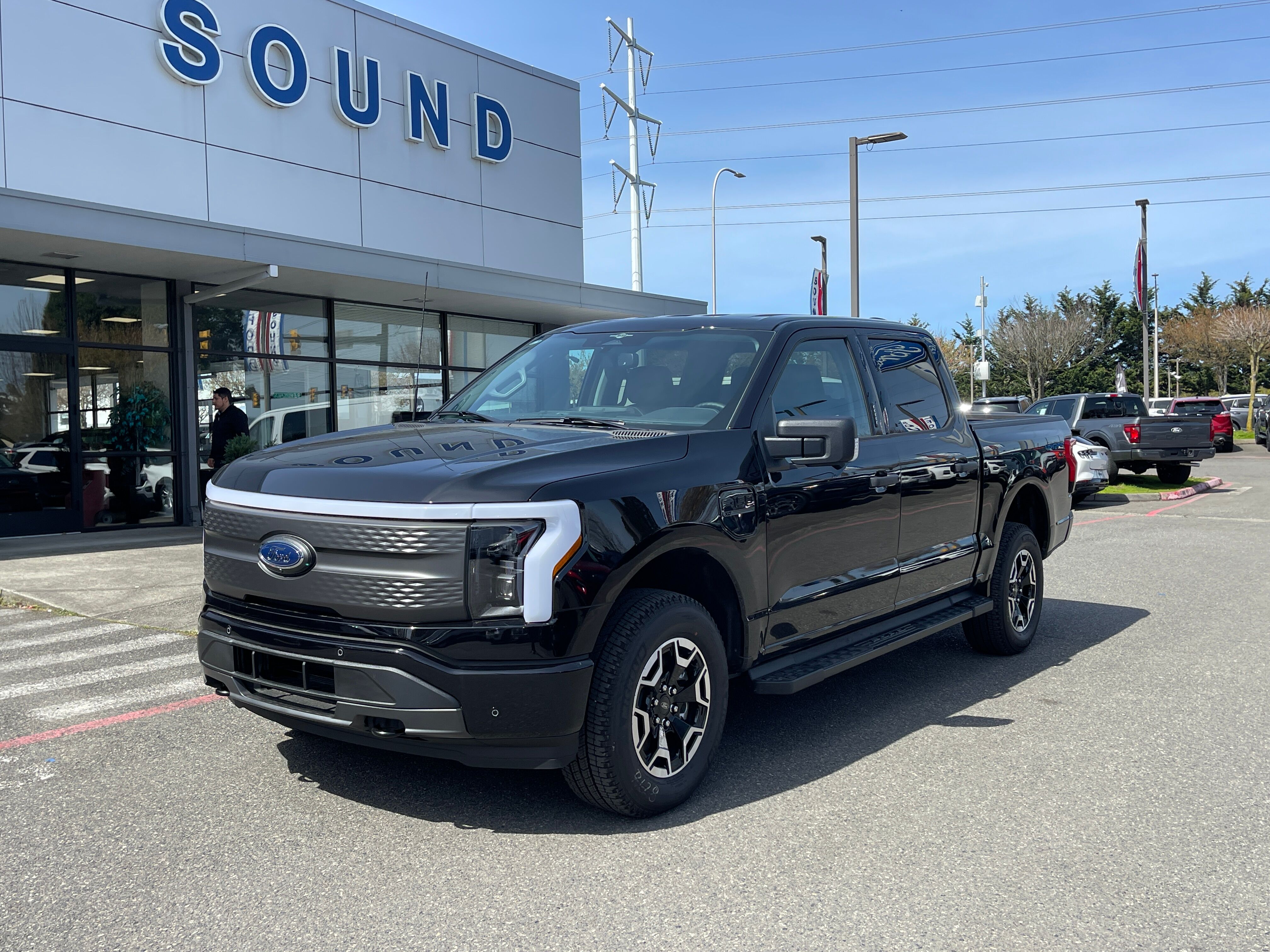 Vehicle image 1 of 10