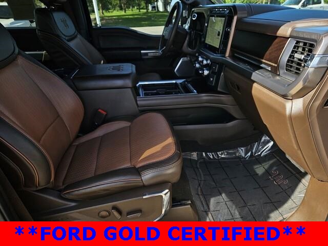 Vehicle image 12 of 32