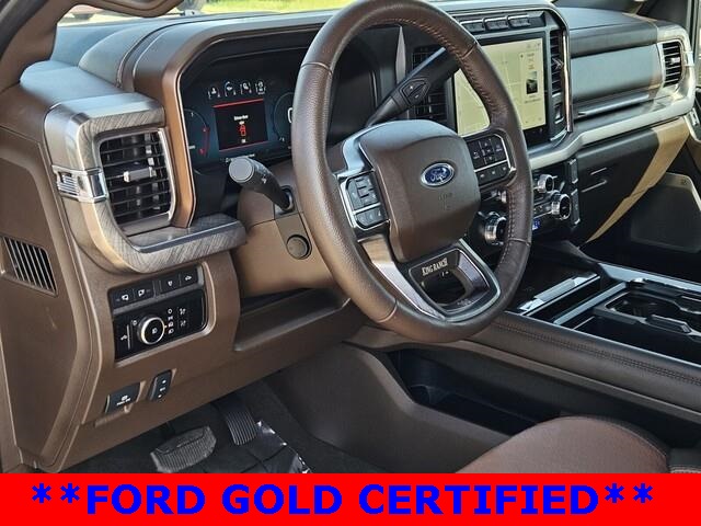 Vehicle image 16 of 32