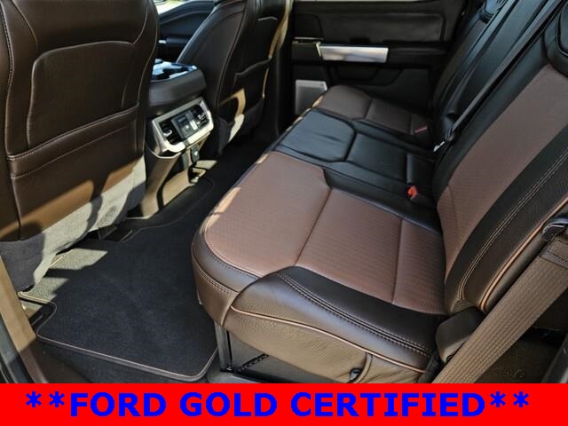 Vehicle image 11 of 32