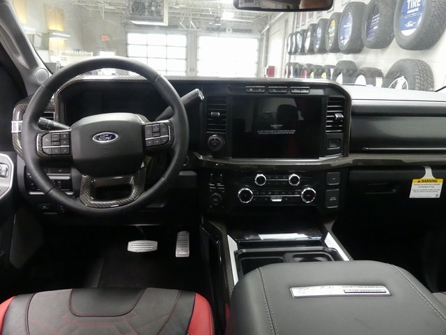 2023 Ford F-250 Lariat Image 6 of 40