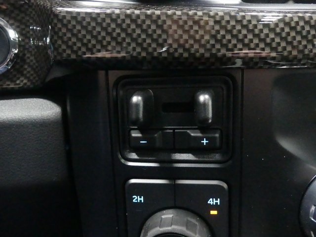 2023 Ford F-250 Lariat Image 31 of 40