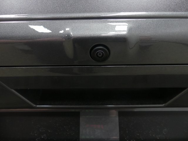 2023 Ford F-250 Lariat Image 13 of 40