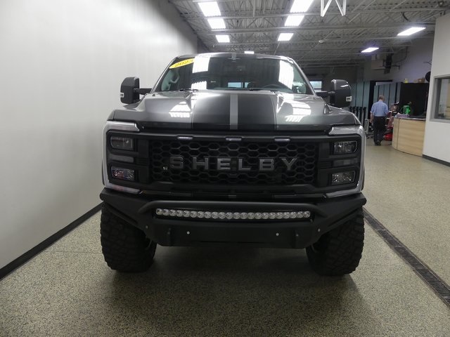 2023 Ford F-250 Lariat Image 2 of 40