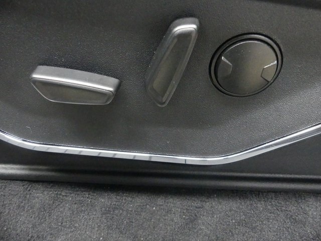 2023 Ford F-250 Lariat Image 19 of 40