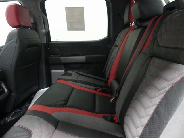 2023 Ford F-250 Lariat Image 17 of 40
