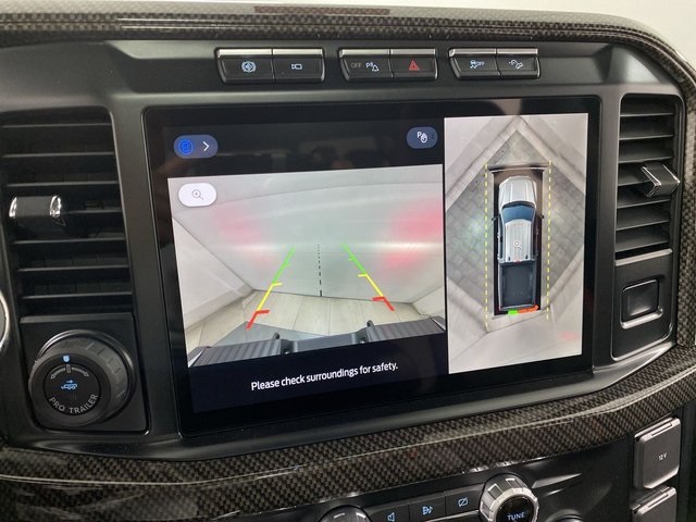 Vehicle image 25 of 41