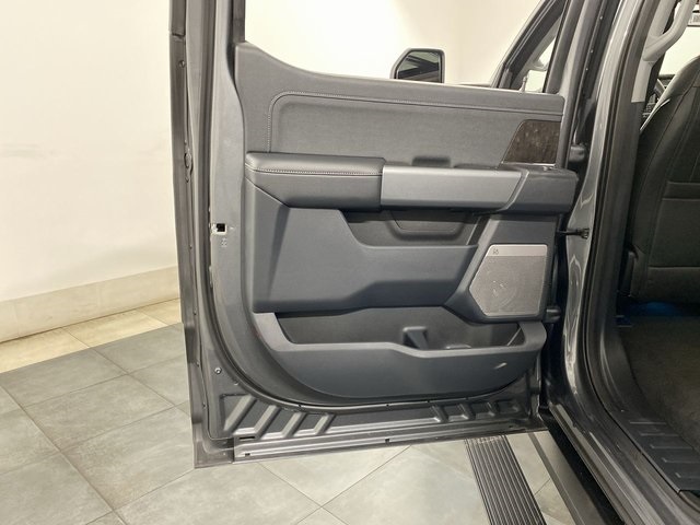 Vehicle image 31 of 41