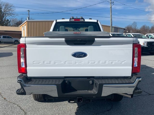 Vehicle image 4 of 34