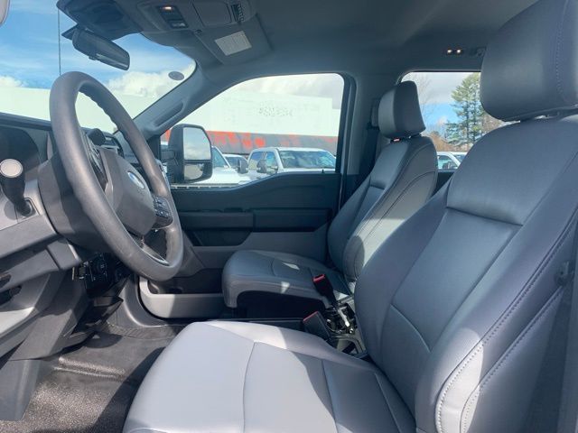 Vehicle image 20 of 34