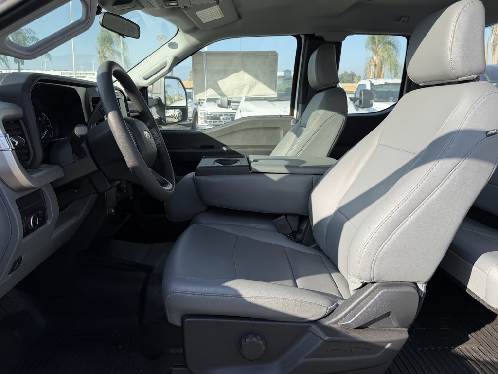 2023 Ford F-250 XL Image 14 of 26