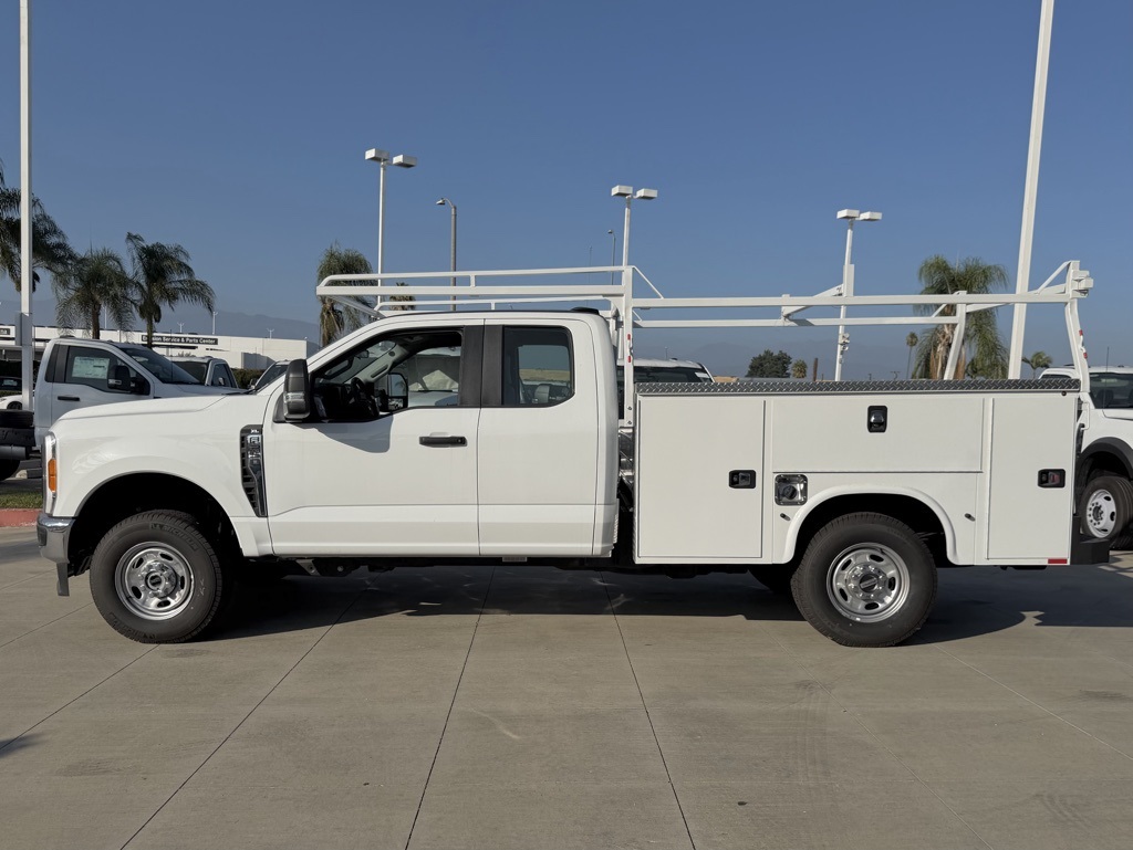 2023 Ford F-250 XL Image 9 of 26