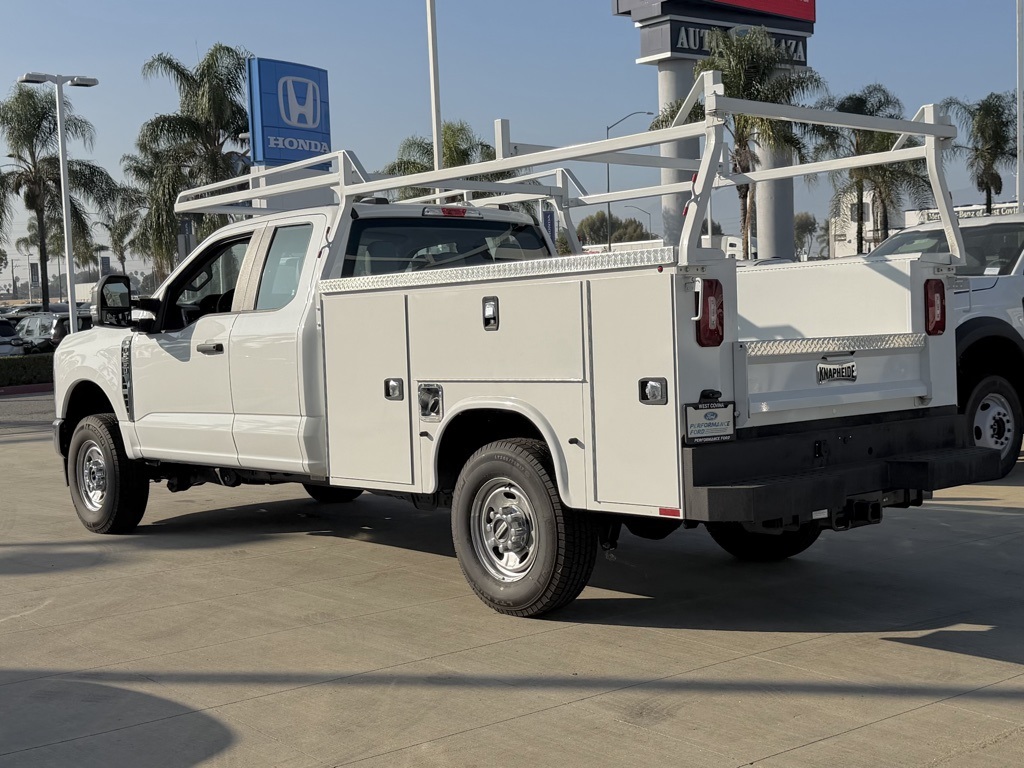 2023 Ford F-250 XL Image 8 of 26