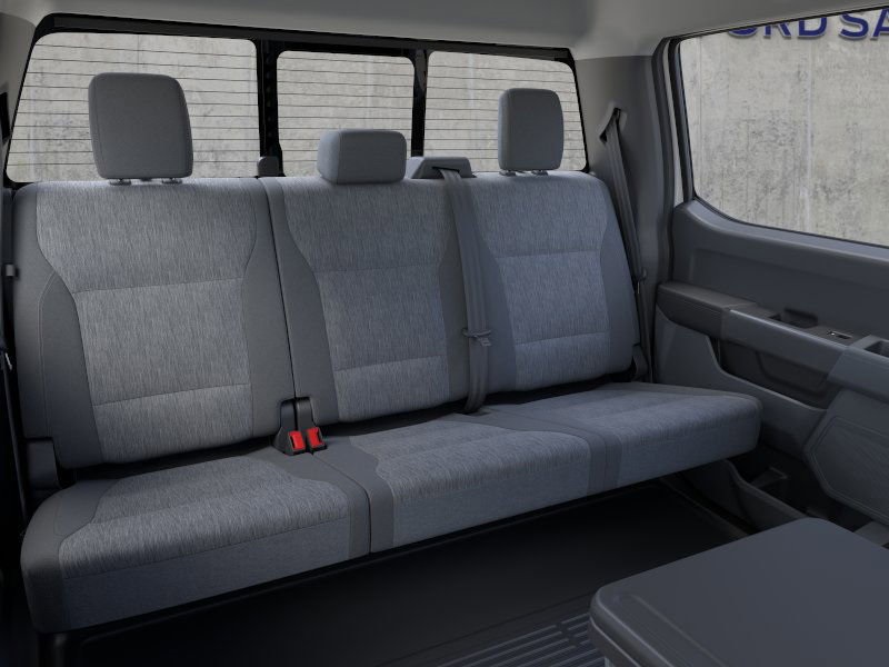 Vehicle image 13 of 22