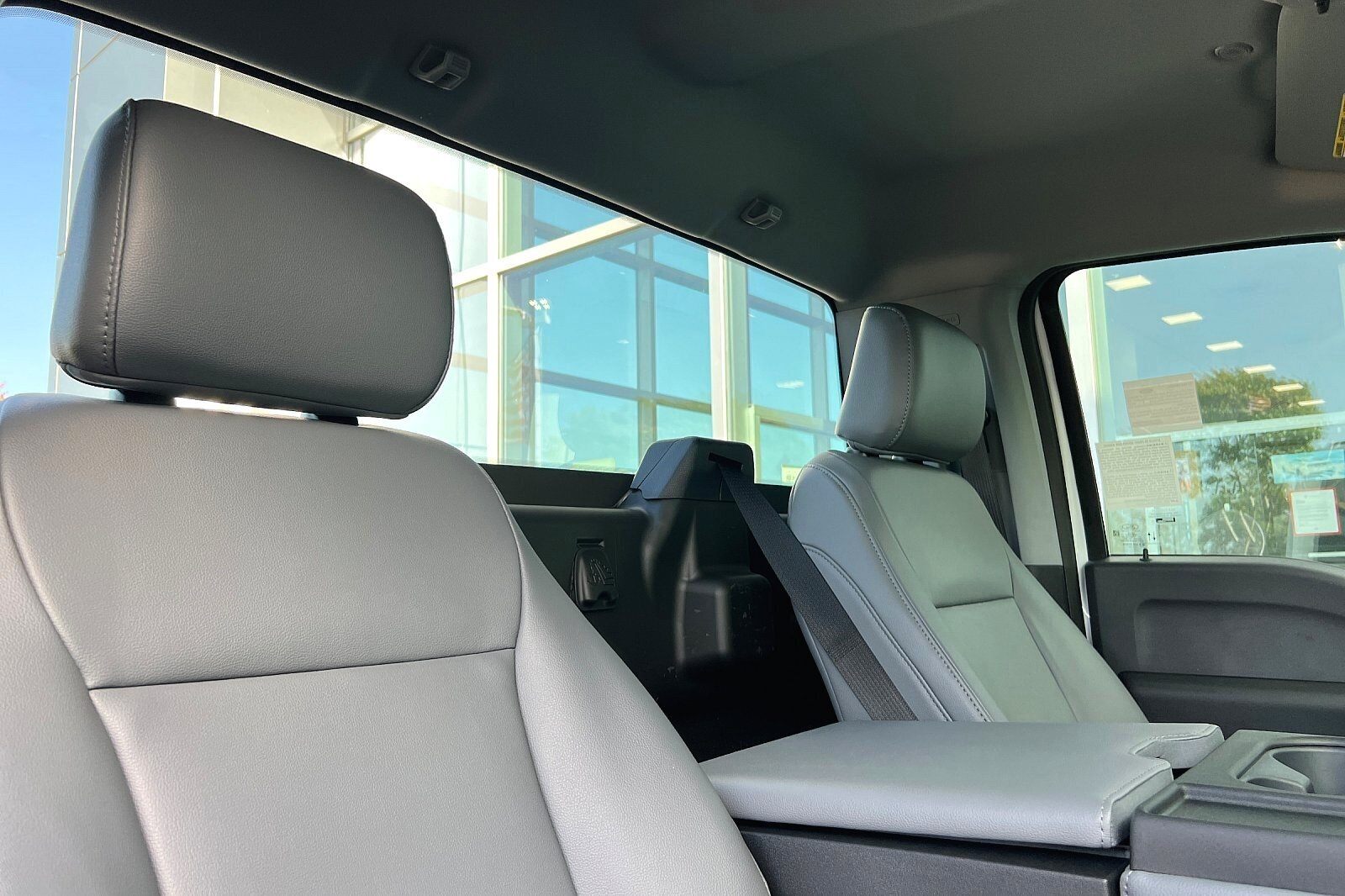 2023 Ford F-250 XL Image 15 of 25