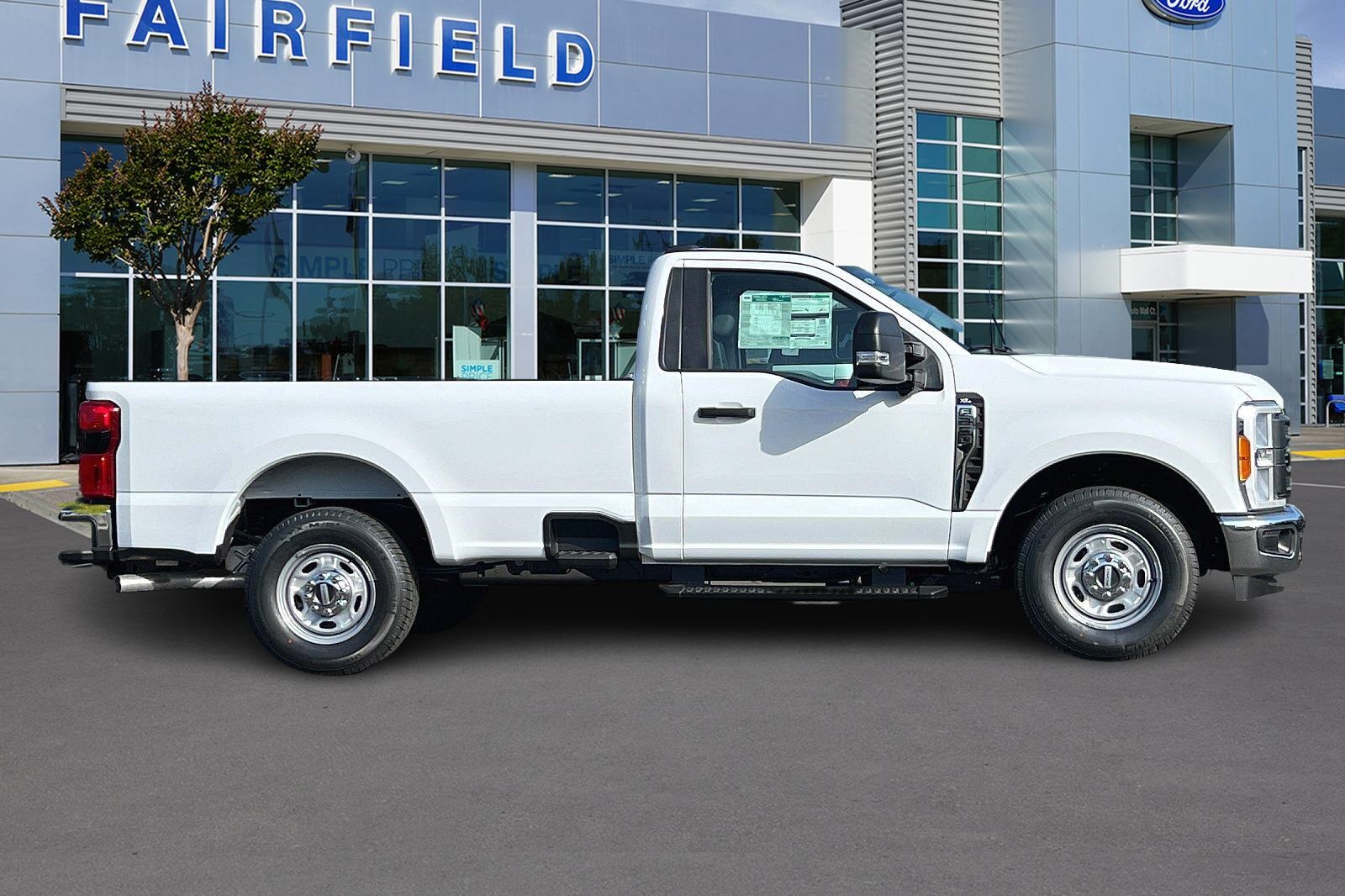 2023 Ford F-250 XL Image 4 of 25