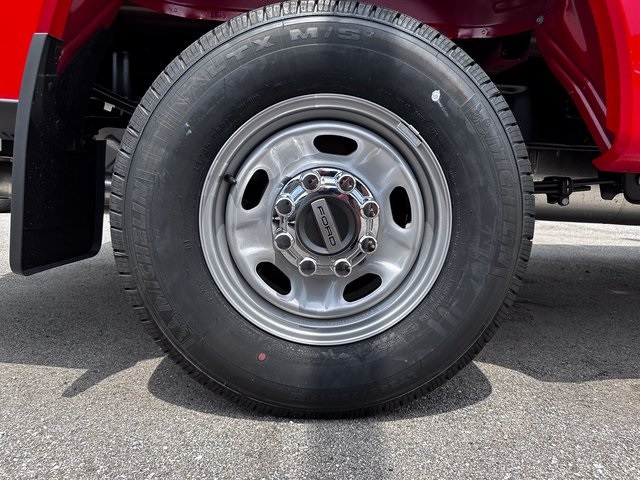 Vehicle image 26 of 29