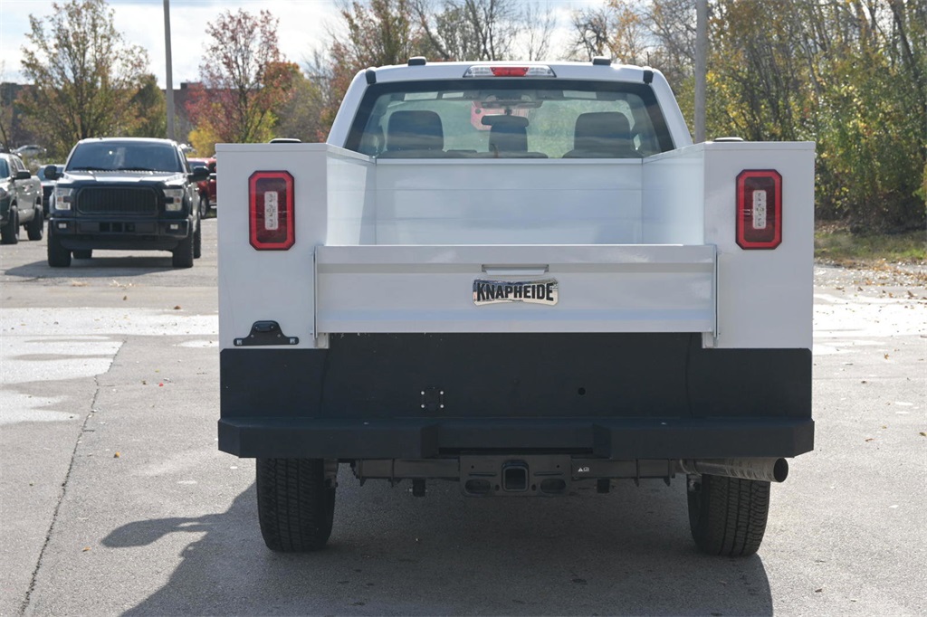 Vehicle image 6 of 12