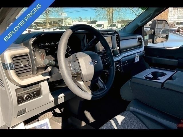 Vehicle image 6 of 13