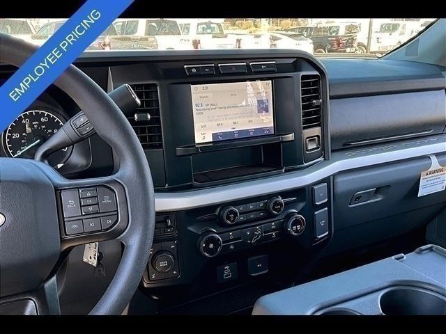 Vehicle image 7 of 13