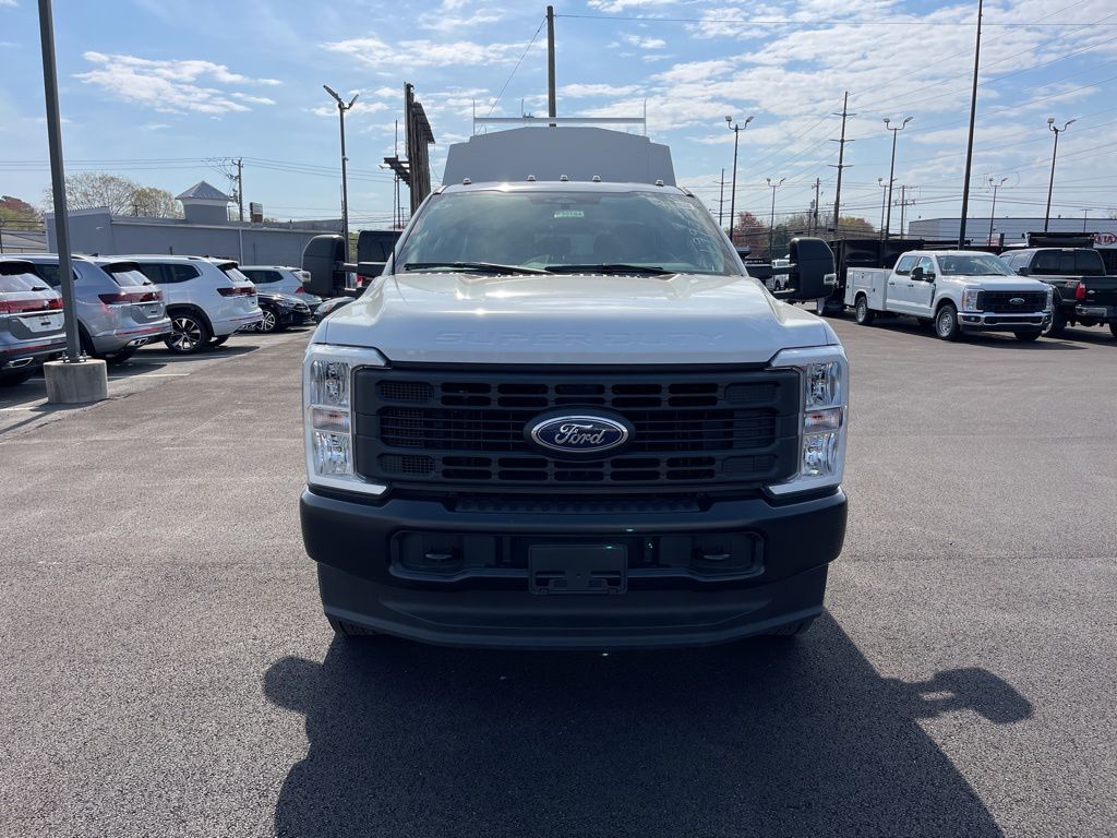 Vehicle image 2 of 19