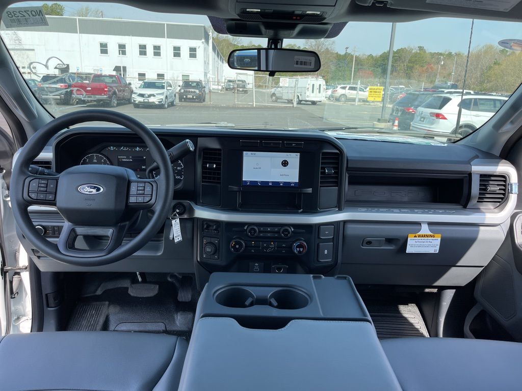 Vehicle image 9 of 19