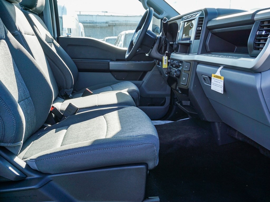 Vehicle image 12 of 26