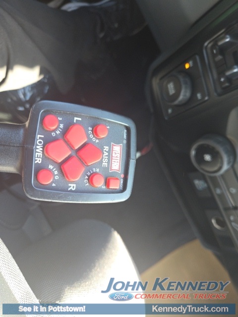 Vehicle image 8 of 37